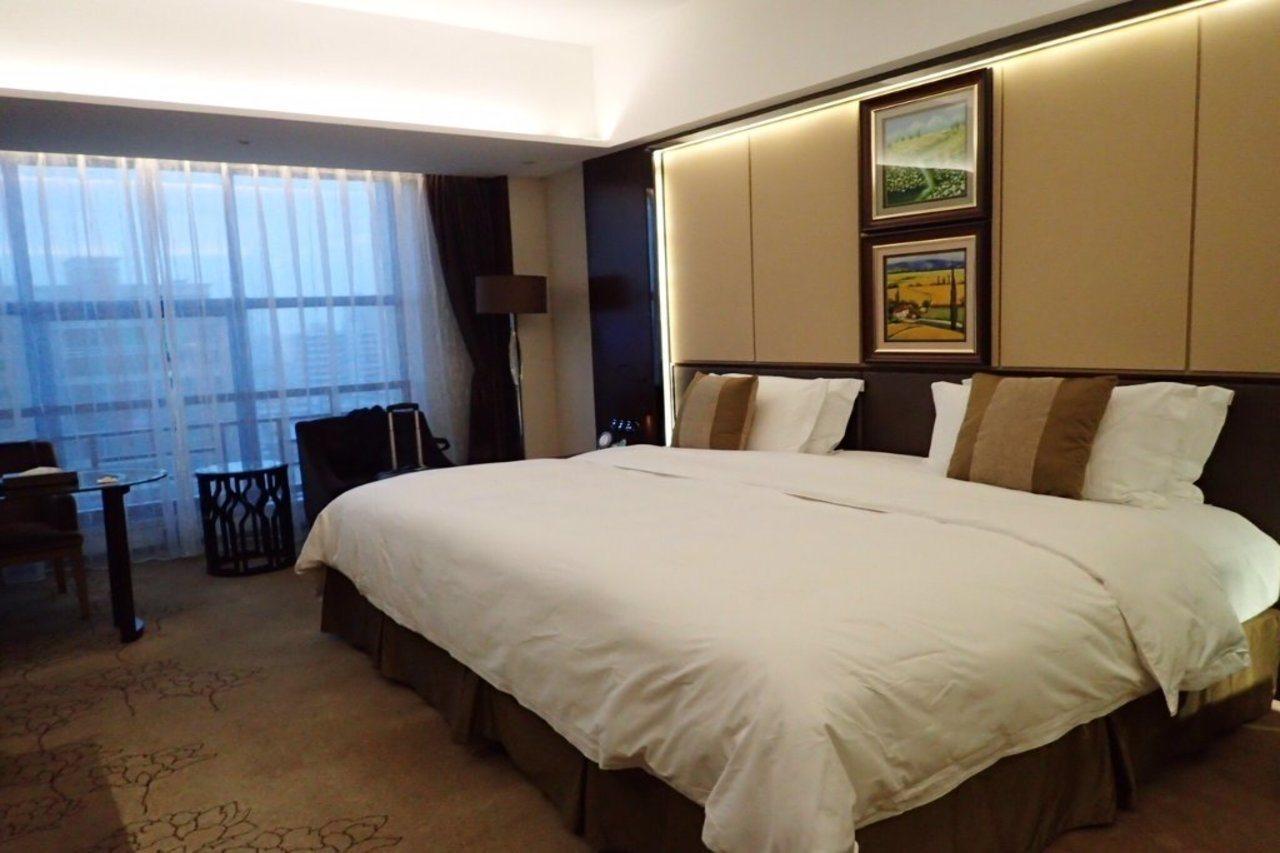 Maoming International Hotel エクステリア 写真