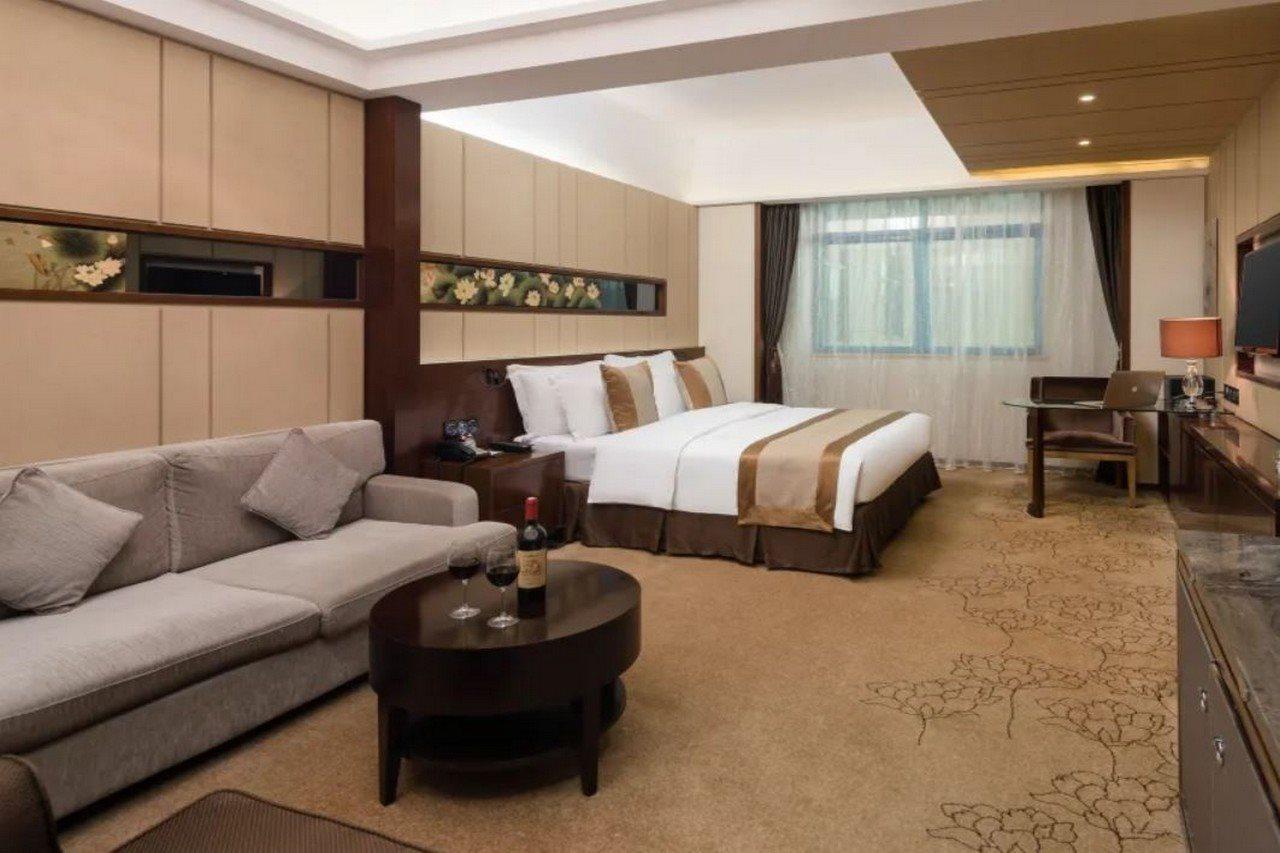 Maoming International Hotel エクステリア 写真